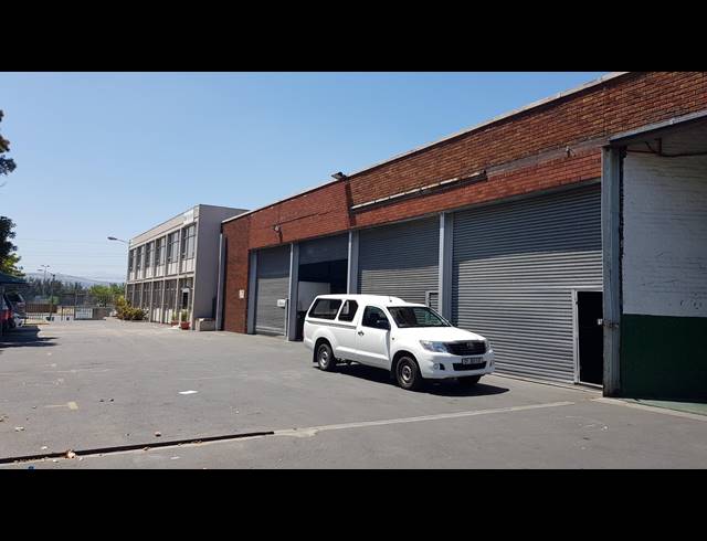 4,173M² FACTORY TO LET IN BELLVILLE SOUTH INDUSTRIA